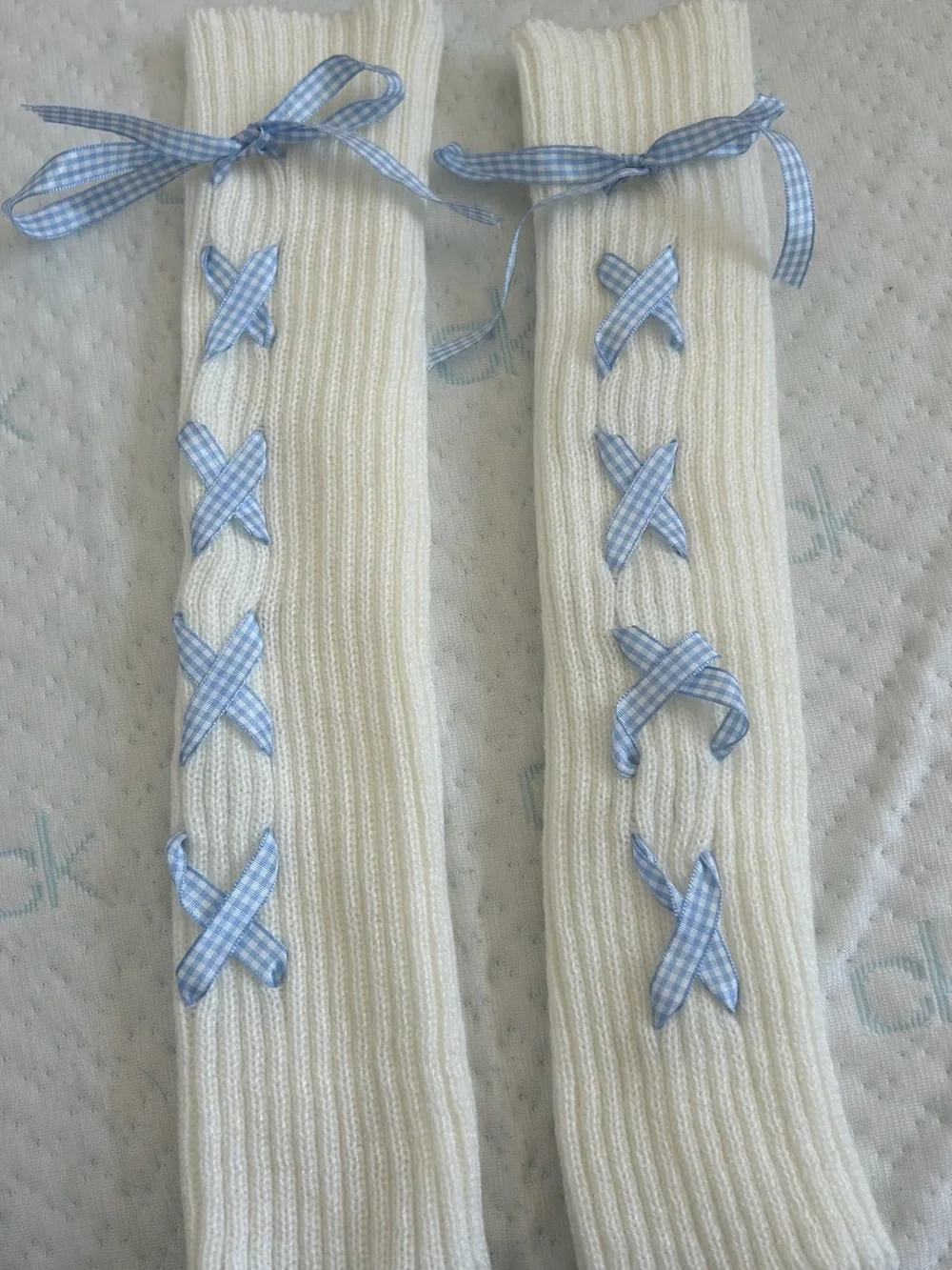 Stylish knitted leg warmers: over-the-knee length, 5 pairs.